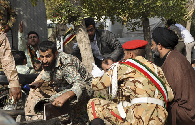 مقتل 29 شخصا في الهجوم على العرض العسكري الإيراني 